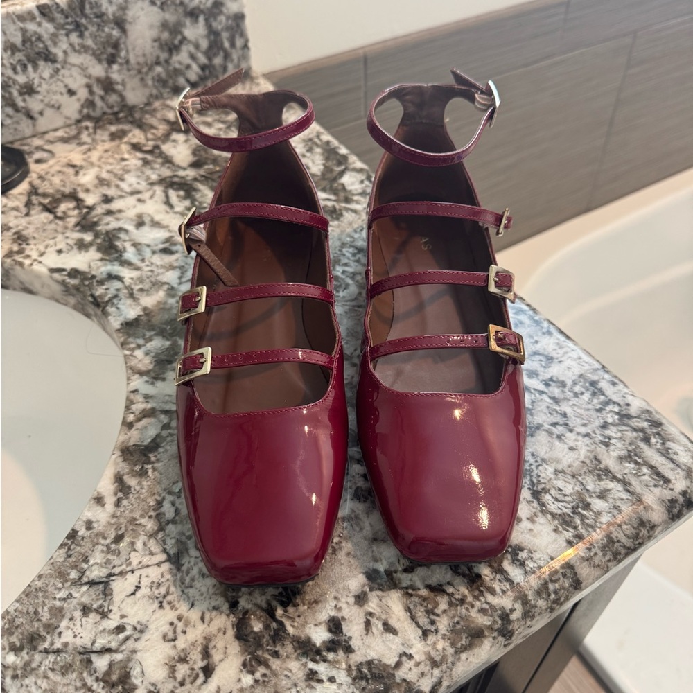 ALOHAS Burgundy Triple patent leather Strap flats. Look brand new ✨✨ ✨